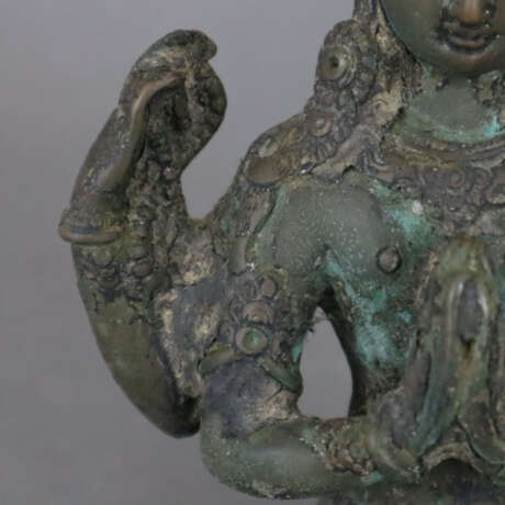 Shadakshari Avalokiteshvara - sinotibetisch, Kupfe… - photo 6
