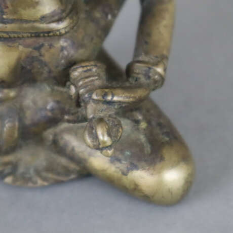 Vajrasattva in yab-yum - sinotibetisch, Bronzelegi… - photo 7