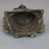 Figur des Mahakala in Aureole - zweiteilige Bronze… - фото 9