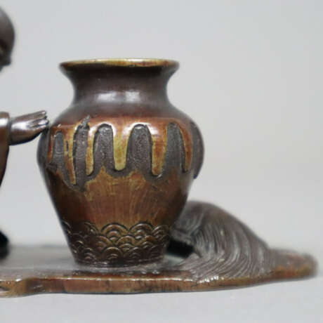 Miniatur-Figurengruppe - Japan, Bronzelegierung, d… - фото 4