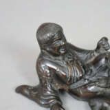 Miniatur-Figurengruppe - Japan, Bronze, dunkelbrau… - Foto 2
