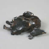 Miniatur-Figurengruppe - Japan, Bronze, dunkelbrau… - Foto 6