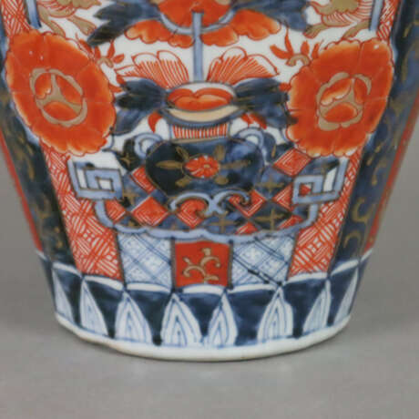 Imari Deckelvase - Japan, hochbauchige Balustervas… - фото 7