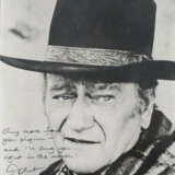 John Wayne - eigenhändig signiertes Foto von John … - photo 1