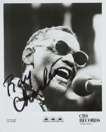 Autogramm Ray Charles - eigenhändig signiertes Fot… - photo 1