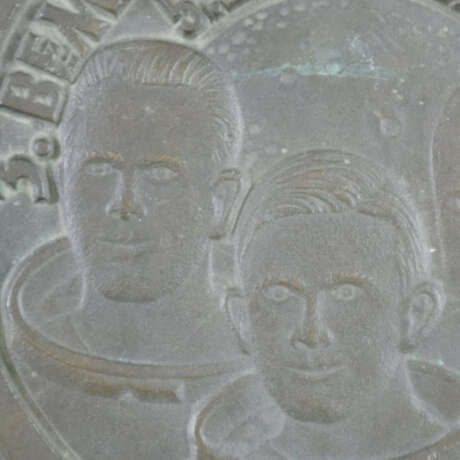 Schwere Bronzeplakette "Mondlandung" - 2. Hälfte 2… - photo 2