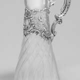 Weinschenkkanne im Rokoko-Stil Silber und Glas. Üb… - photo 1