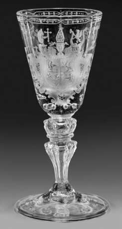Barocker Wappenpokal Leicht graustichiges Glas. Le… - Foto 1