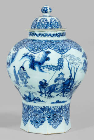 Große Deckelvase mit Chinoiserien Fayence. Oktogon… - Foto 1