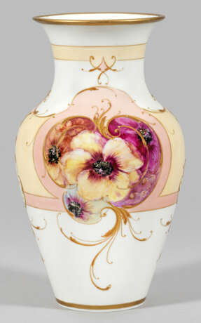 Balustervase mit Weichmalerei und Reliefgold sog. … - photo 1