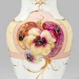 Balustervase mit Weichmalerei und Reliefgold sog. … - photo 1