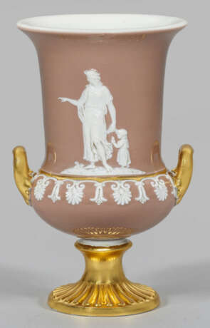 Klassizistische Kratervase mit Reliefdekor von Mei… - photo 1