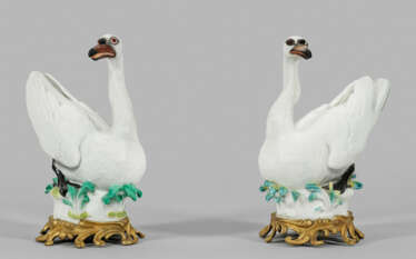Paar seltene frühe Meissen Schwanenfiguren Getrage…