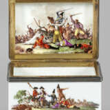 Meissen Tabatiere mit Bataillenszenen Porzellan. R… - фото 2