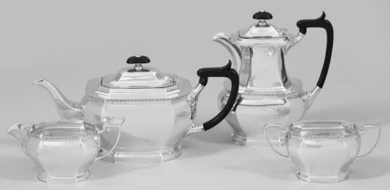 Elegantes Kaffee- und Teeservice Sterlingsilber. 4… - Foto 1