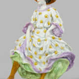 Jugendstil-Figur "Cancan-Tänzerin mit Federhut". - фото 1