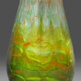 Loetz-Vase mit Dekor "Titania orangeopal" Sich ver… - photo 1
