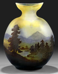Große Gallé-Vase mit Alpenlandschaftsdekor "Paysag…