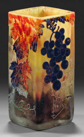 Vase mit Weintrauben- bzw. "Raisins"-Dekor von Dau… - фото 1