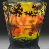 Vase mit "Paysage lacustre"-Dekor von Daum Frères … - photo 1