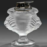 Lalique-Tischfeuerzeug "Tête de lion" Gefußte Vase… - photo 1