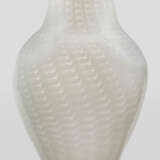 "Swirl"-Vase Farbloses Glas mit weißen Bandeinlage… - фото 1