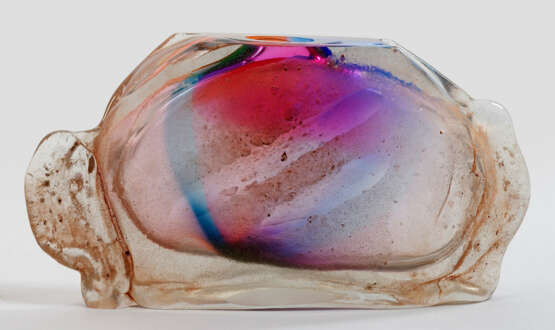 "Seabed"-Henkelvase von Adam Aaronson Farbloses Gl… - photo 1