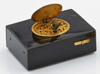 Belle Epoque Singvogel-Spieldose Messing, Bakelit …