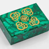 Malachit-Schatulle im Stil von Karl Fabergé. Recht… - photo 1