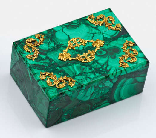Malachit-Dose im Stil von Karl Fabergé. Rechteckig… - Foto 1
