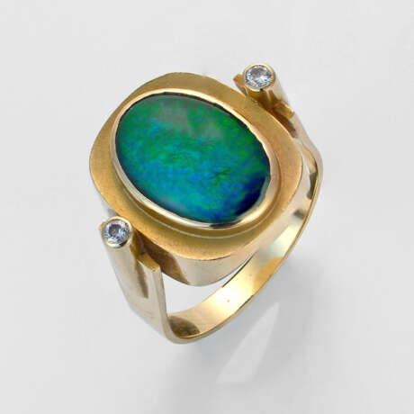 Moderner Blauopal-Ring mit Brillanten Gelbgold, ge… - photo 1