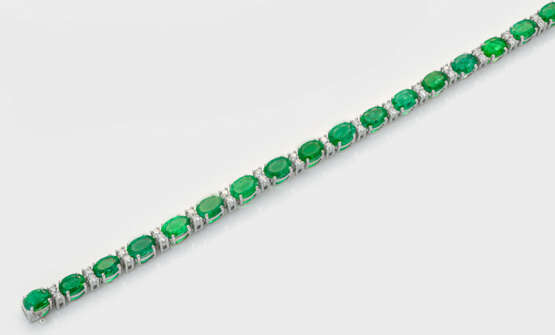 Klassisches Juwelenarmband mit Tansania-Smaragden … - photo 1