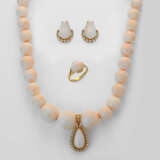 Engelshaut-Korallen-Parure Collier, Paar Ohrclips … - photo 1