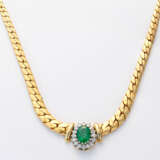 Klassisches Flachpanzer-Collier mit Smaragd und Br… - photo 1