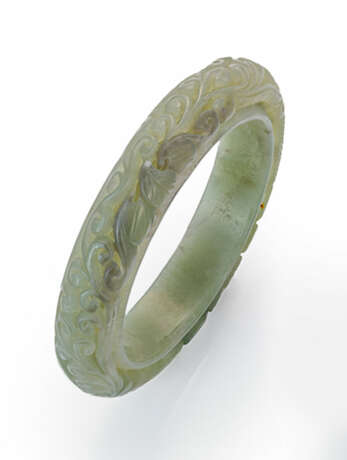 Chinesischer Jade-Armreif in Ajour Hellgrüne Jade.… - Foto 1