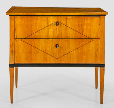 Biedermeier-Kommode Kirschbaum, furniert und teilw… - Foto 1