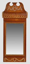 Louis XVI-Wandspiegel Mahagoni, furniert sowie Hol…
