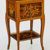 Louis XV-Beistelltischchen Rosenholz, furniert sow… - Foto 1