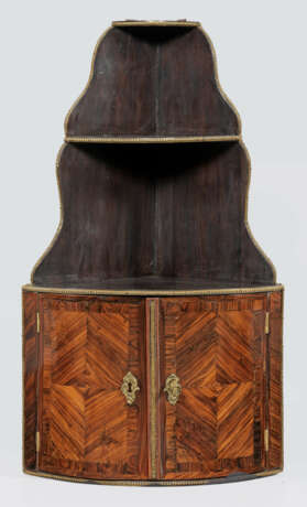 Louis XV-Eck-Wandschränkchen Palisander, furniert.… - Foto 1