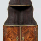 Louis XV-Eck-Wandschränkchen Palisander, furniert.… - Foto 1