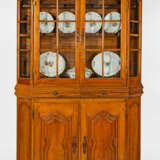 Barock-Vitrinenschrank Kirschbaum, massiv. Gerader… - photo 1
