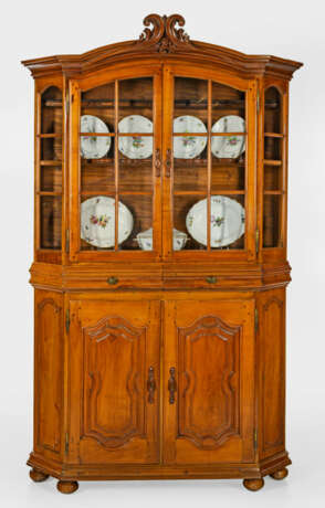 Barock-Vitrinenschrank Kirschbaum, massiv. Gerader… - photo 1