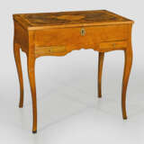 Louis XV-Poudreuse Nussbaum und Nussbaummaser, mas… - Foto 1