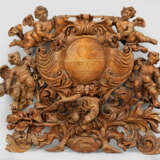 Barock-Wandrelief mit Putten Nussbaum mit Lack übe… - photo 1
