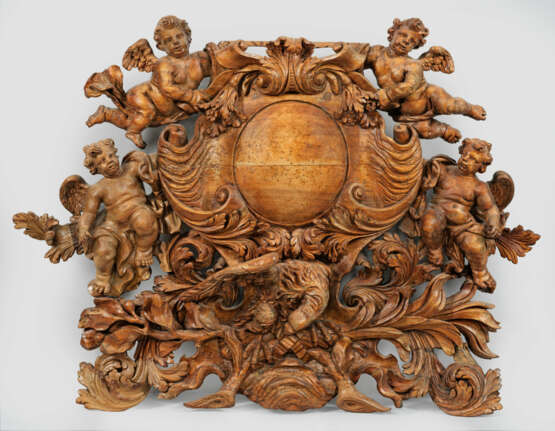 Barock-Wandrelief mit Putten Nussbaum mit Lack übe… - photo 1