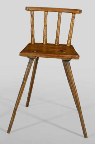 Barocker Brettstuhl Nussbaum. Trapezförmige Sitzfl… - photo 1