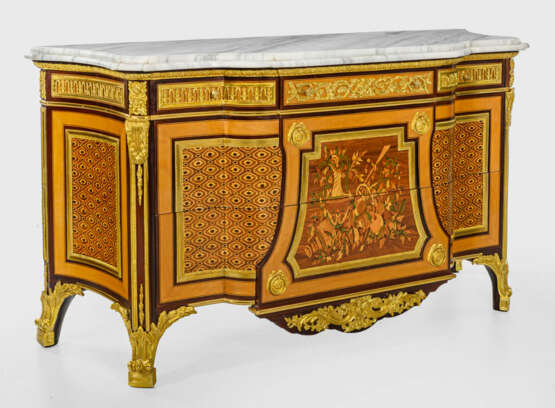Große Louis XVI-Prunkkommode nach einem Modell … - photo 1