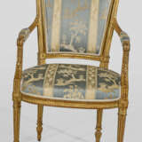 Louis XVI-Armlehnstuhl Holz, geschnitzt, gefasst u… - photo 1