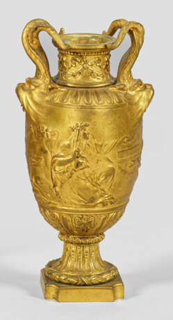 Belle Epoque-Vase mit Opferszene Bronze, vergoldet… - фото 1