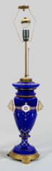 Große Napoleon III-Tischlampe 1-flg.; 2-tlg.; Dick…